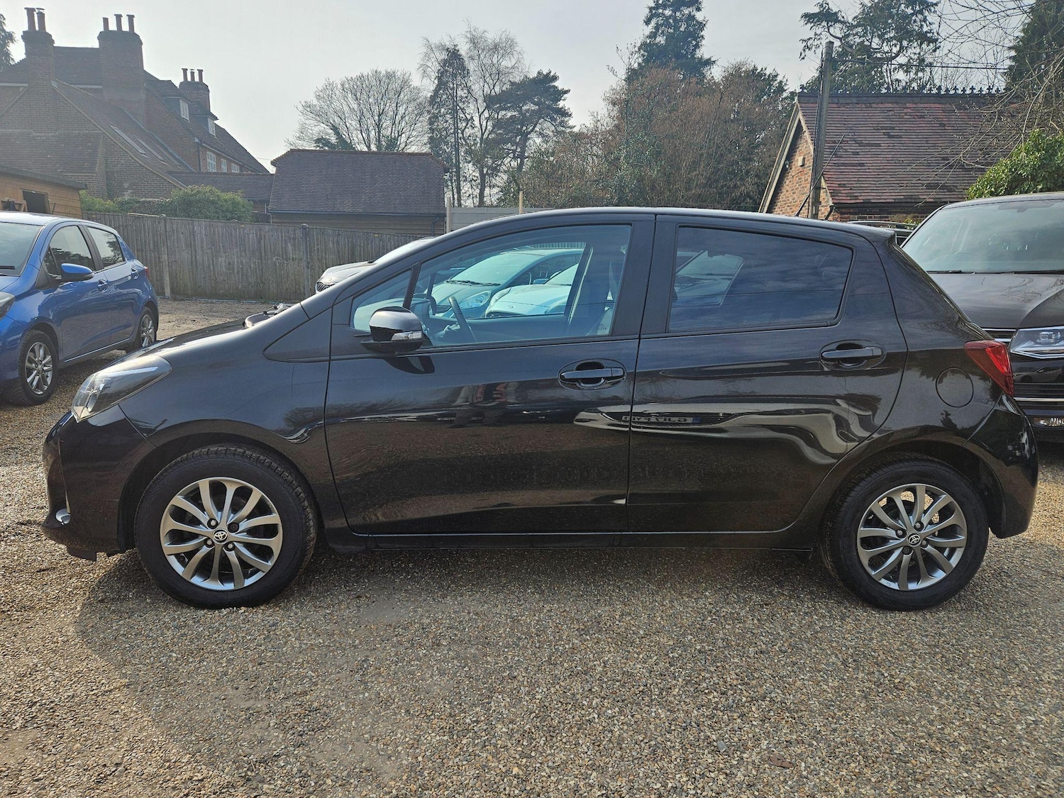 Used Toyota Yaris 2016 for sale - 73944848: Photo 4