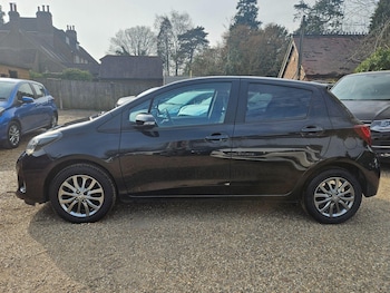 Used Toyota Yaris 2016 for sale - 73944848: Photo