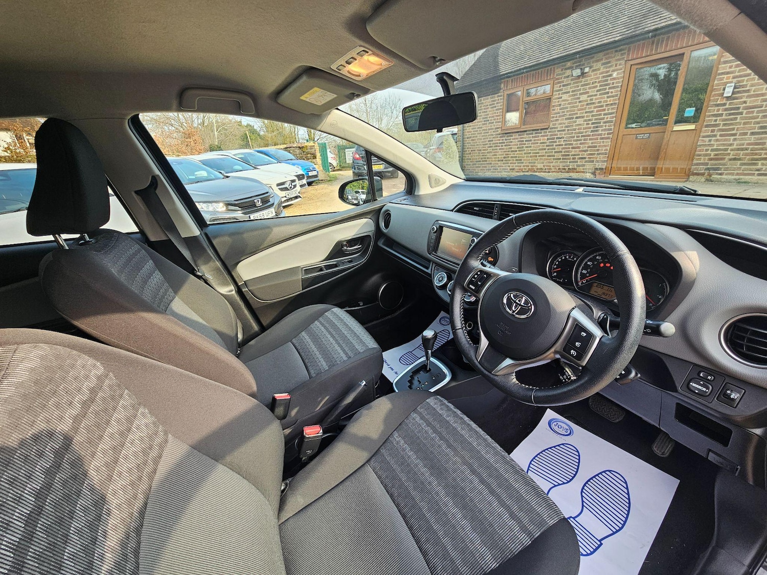 Used Toyota Yaris 2016 for sale - 73944848: Photo 9