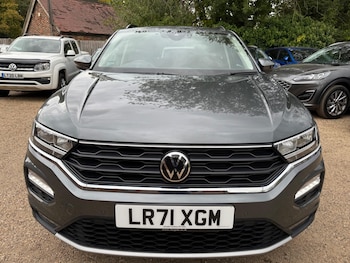 Used Volkswagen T-Roc 2021 for sale - 76260146: Photo