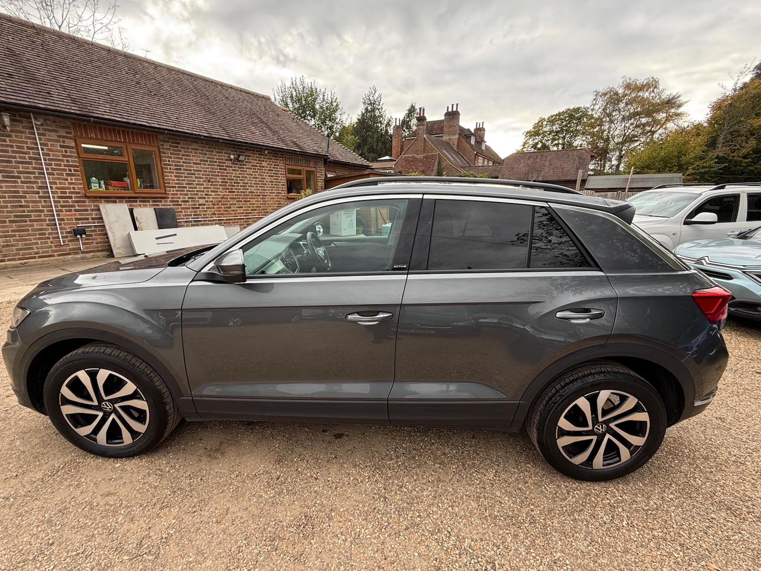 Used Volkswagen T-Roc 2021 for sale - 76260146: Photo 4