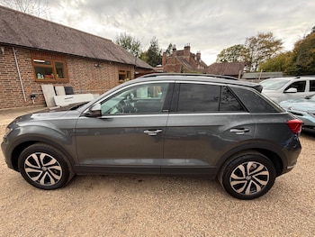 Used Volkswagen T-Roc 2021 for sale - 76260146: Photo