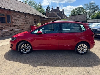 Used Volkswagen Golf SV 2017 for sale - 79359237: Photo