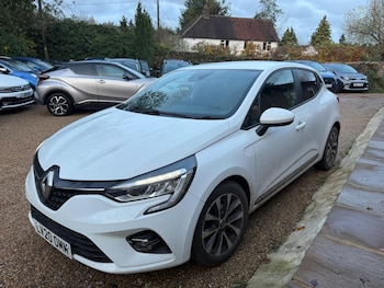 Used Renault Clio 2020 for sale - 76549533: Photo