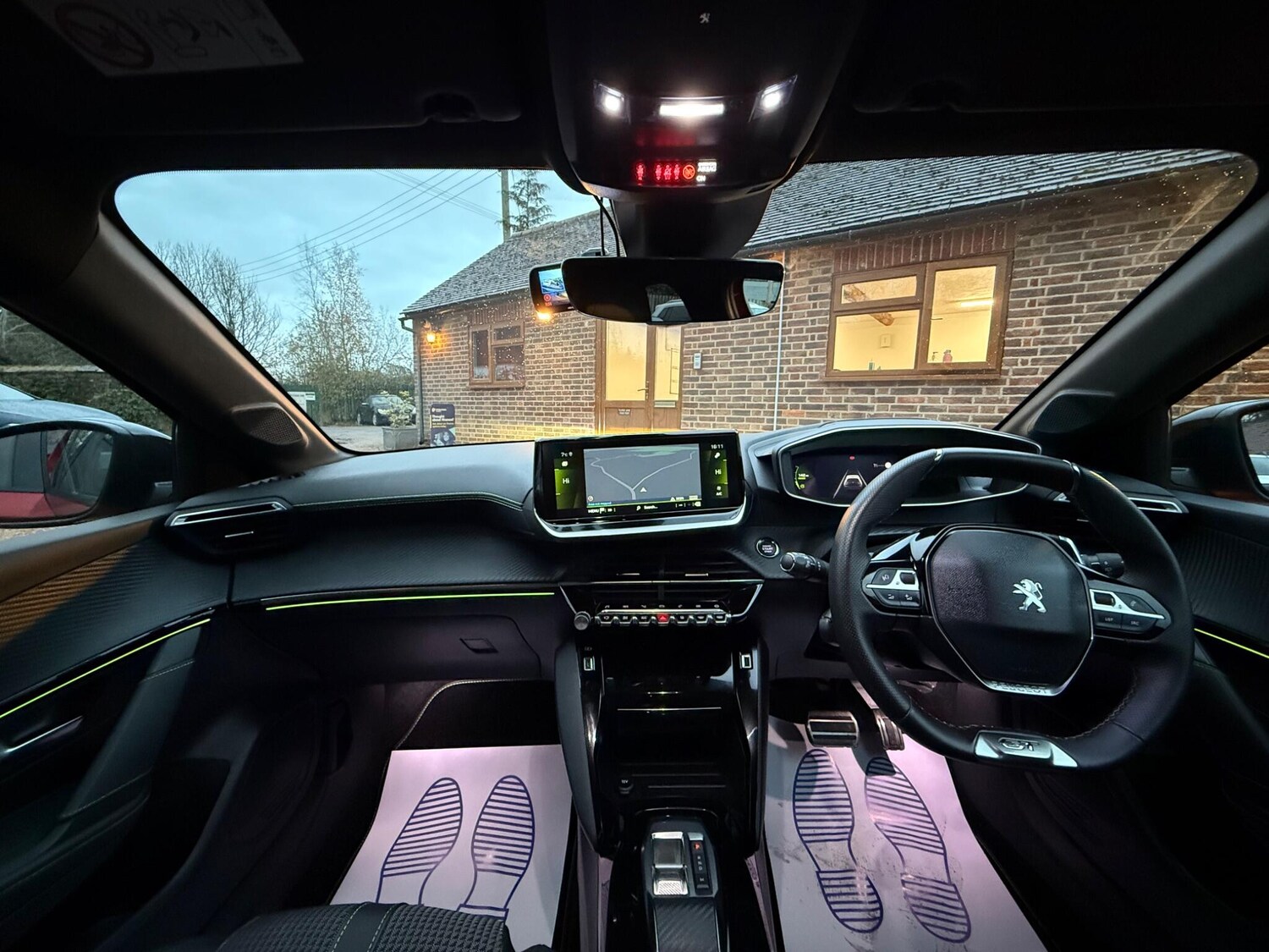 Used Peugeot 208 2023 for sale - 76689332: Photo 8