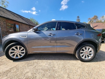 Used Jaguar E-Pace 2019 for sale - 79619625: Photo