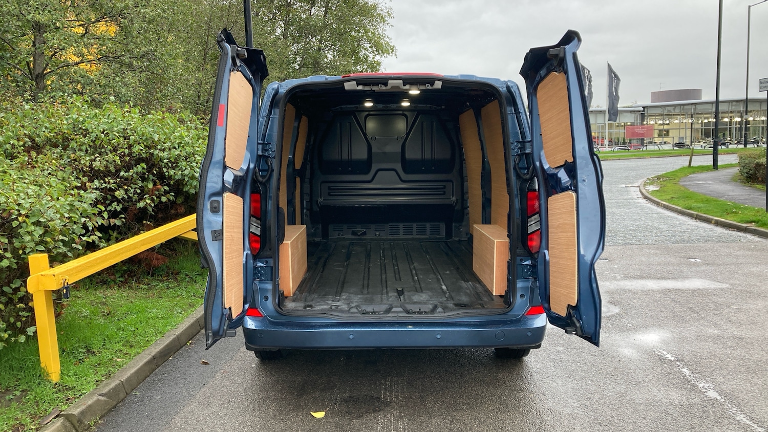 Used Ford Transit Custom 2025 for sale - 76627743: Photo 3