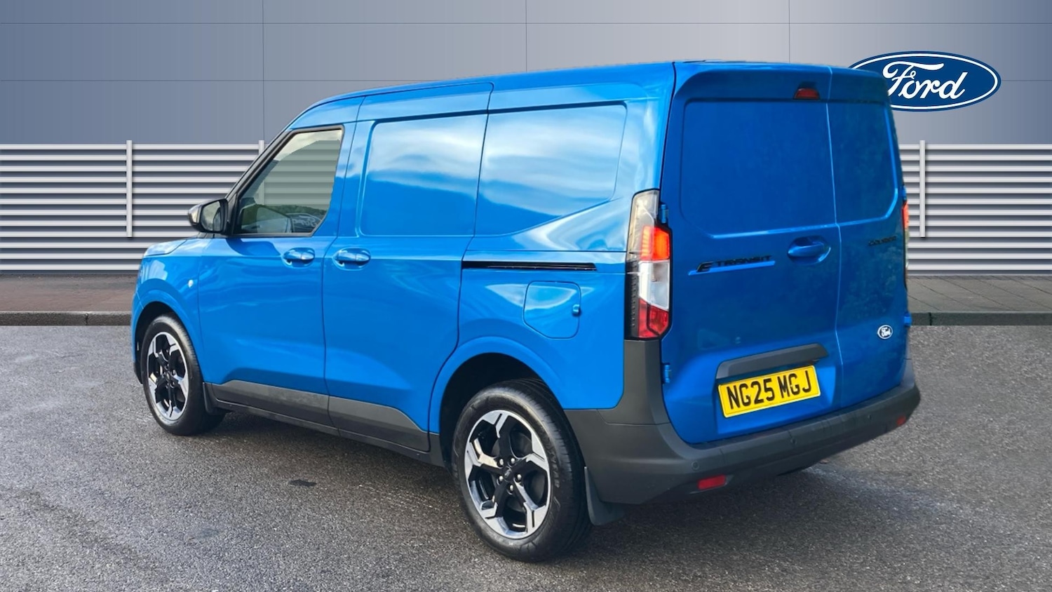 Used Ford Transit Courier 2025 for sale - 76684775: Photo 2