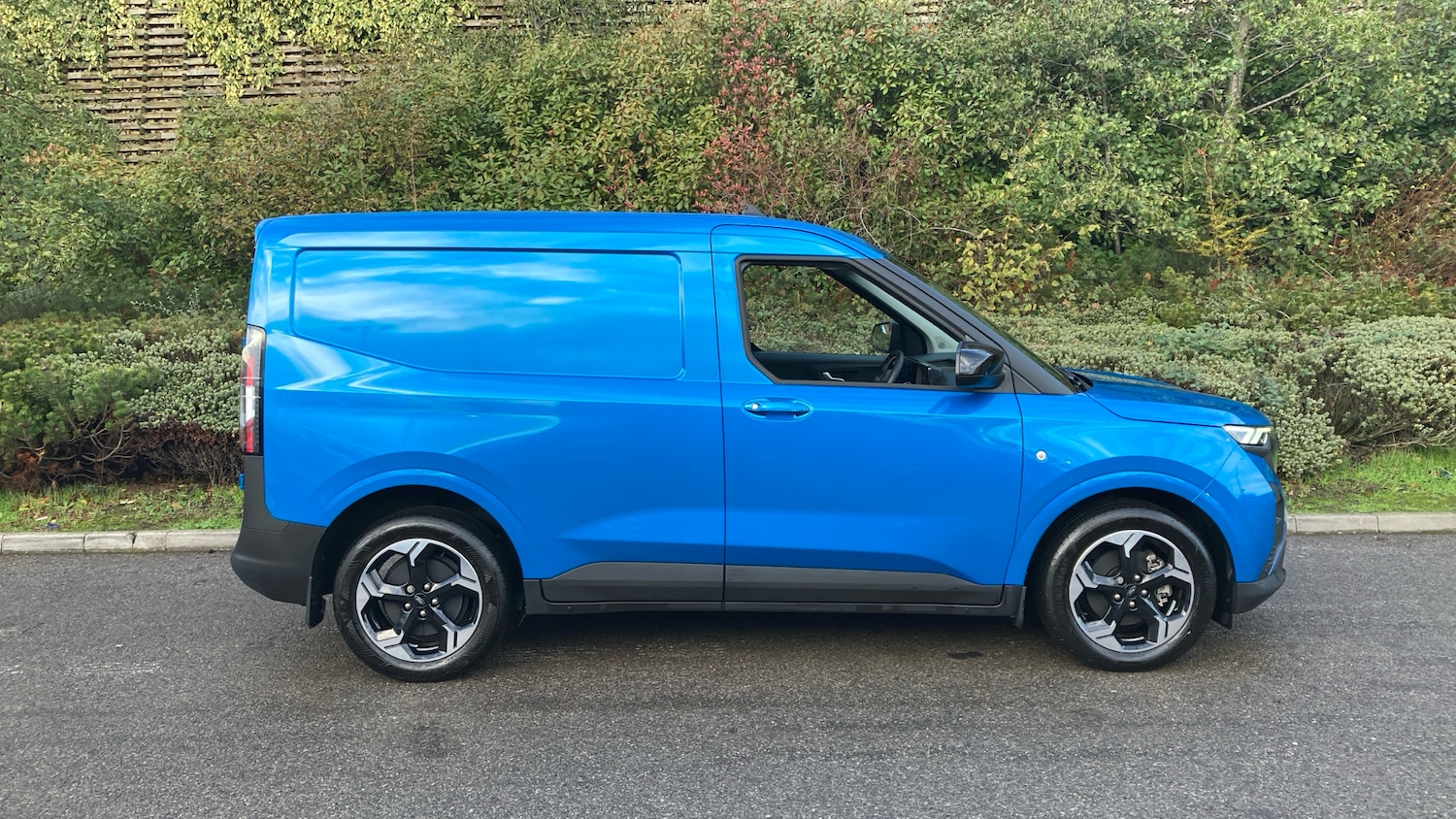 Used Ford Transit Courier 2025 for sale - 76684775: Photo 9