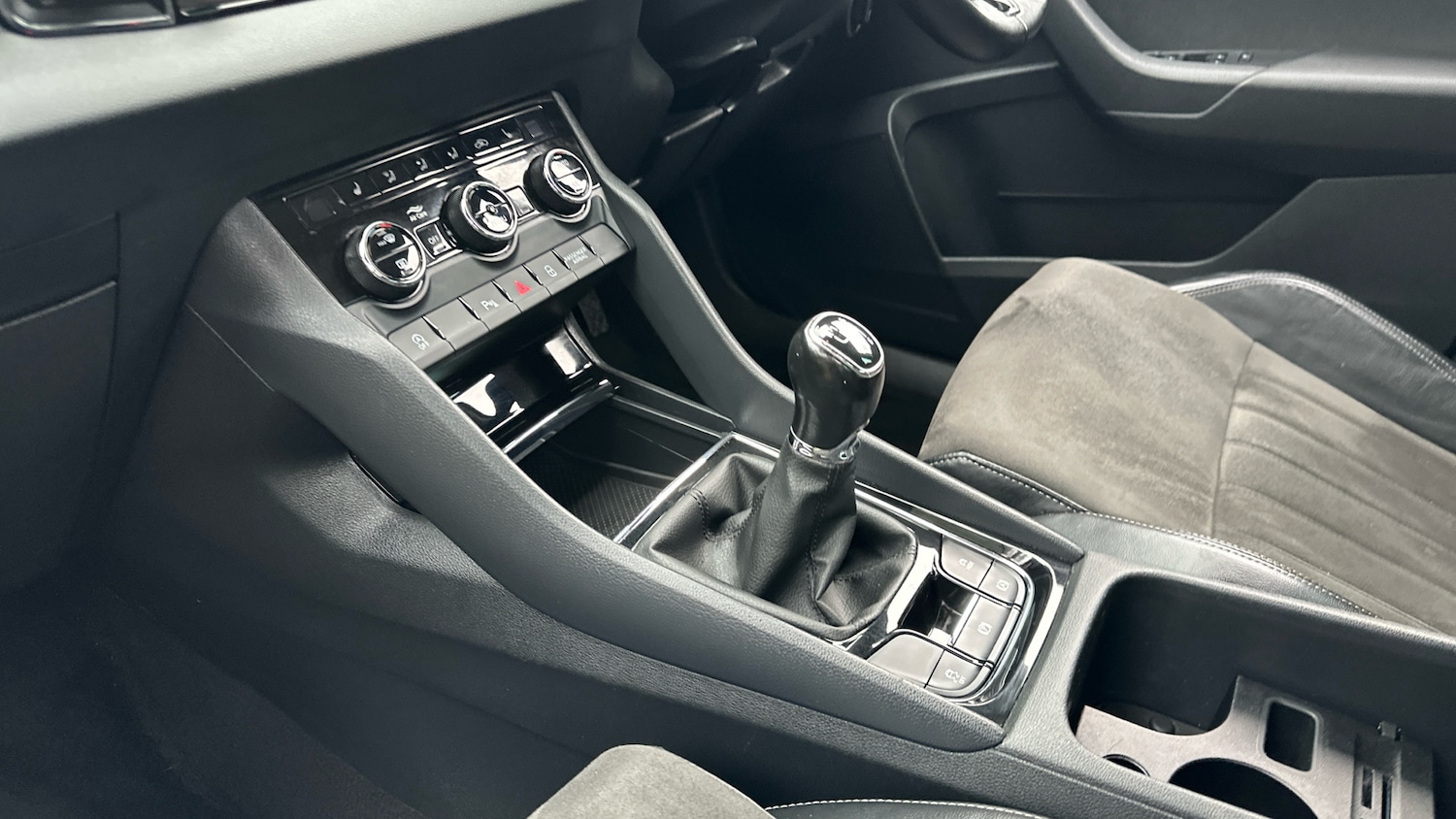 Used Skoda Karoq 2022 for sale - 77245488: Photo 13