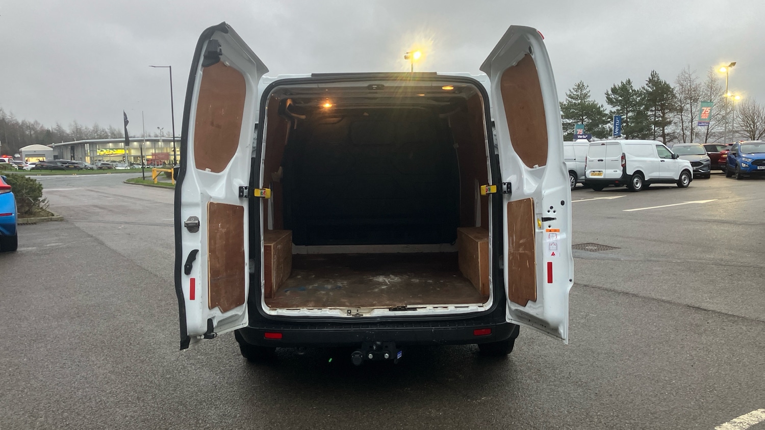 Used Ford Transit Custom 2023 for sale - 77106425: Photo 3