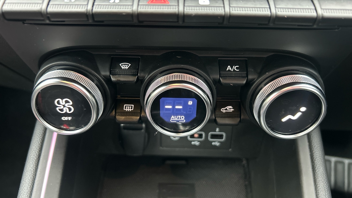 Used Renault Clio 2022 for sale - 77446123: Photo 24