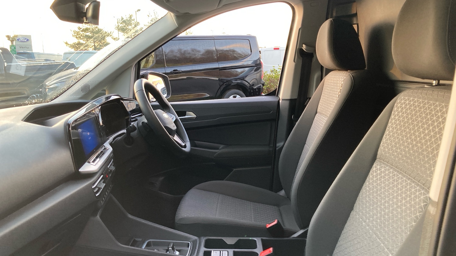 Used Ford Transit Connect 2025 for sale - 76736376: Photo 13