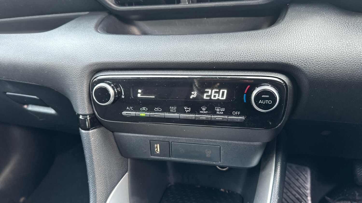 Used Toyota Yaris 2020 for sale - 77186765: Photo 39