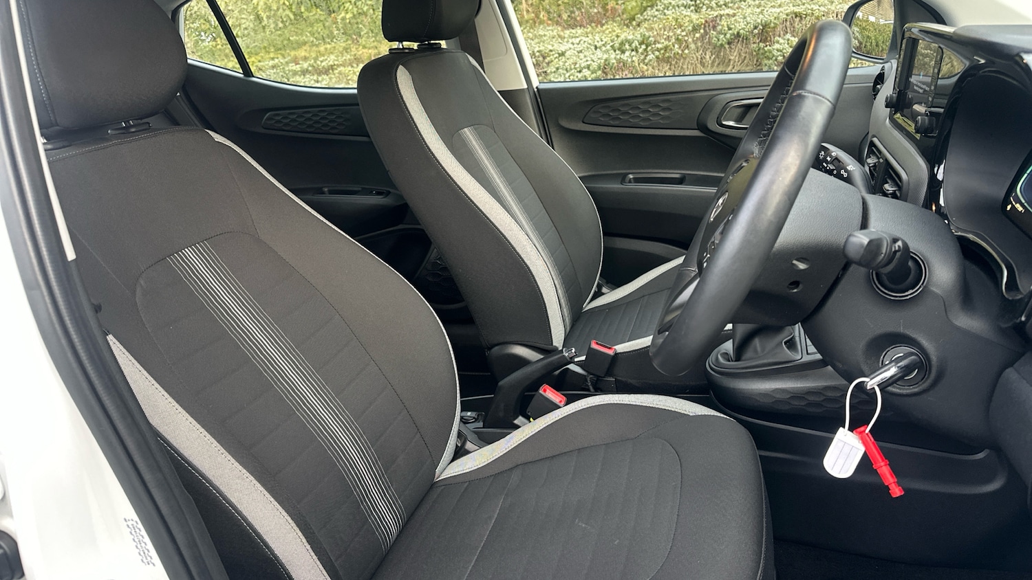 Used Hyundai i10 2024 for sale - 77118421: Photo 37