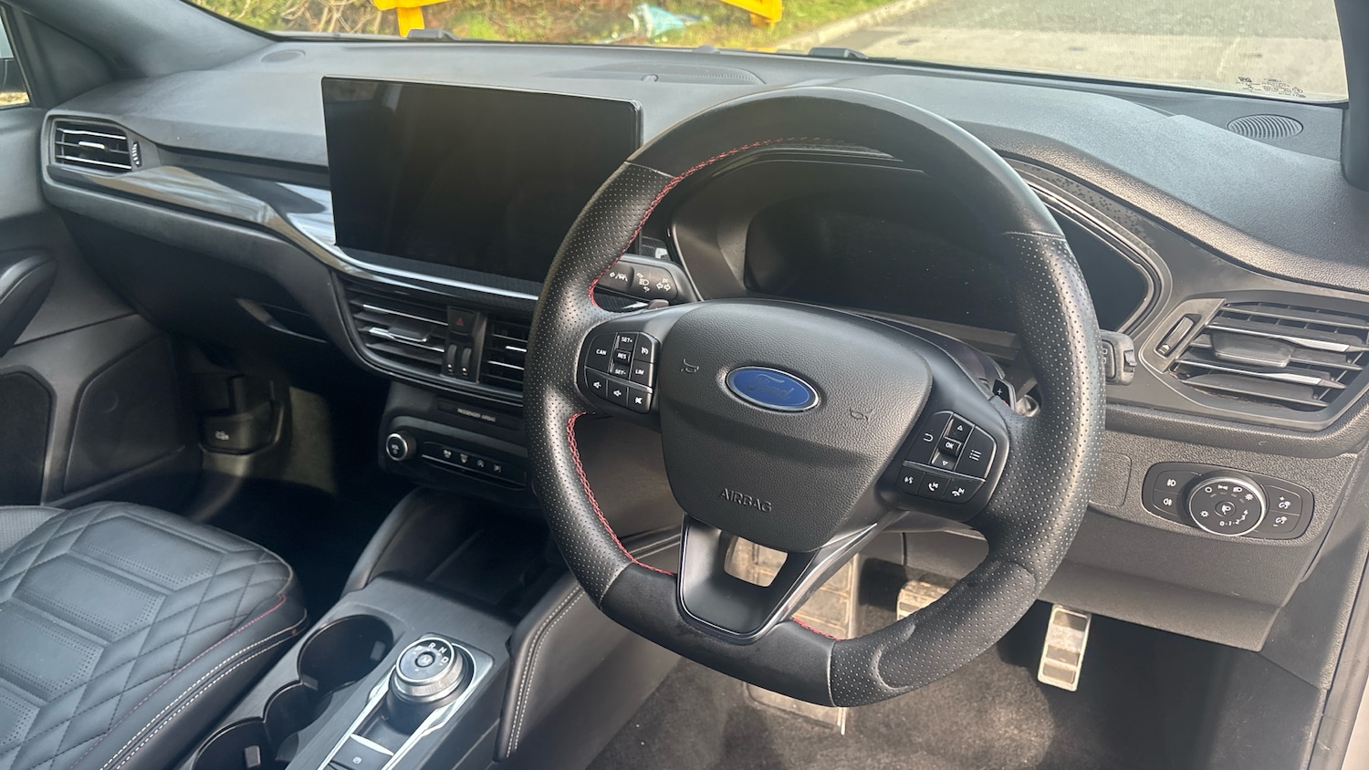 Used Ford Focus 2022 for sale - 77950303: Photo 11