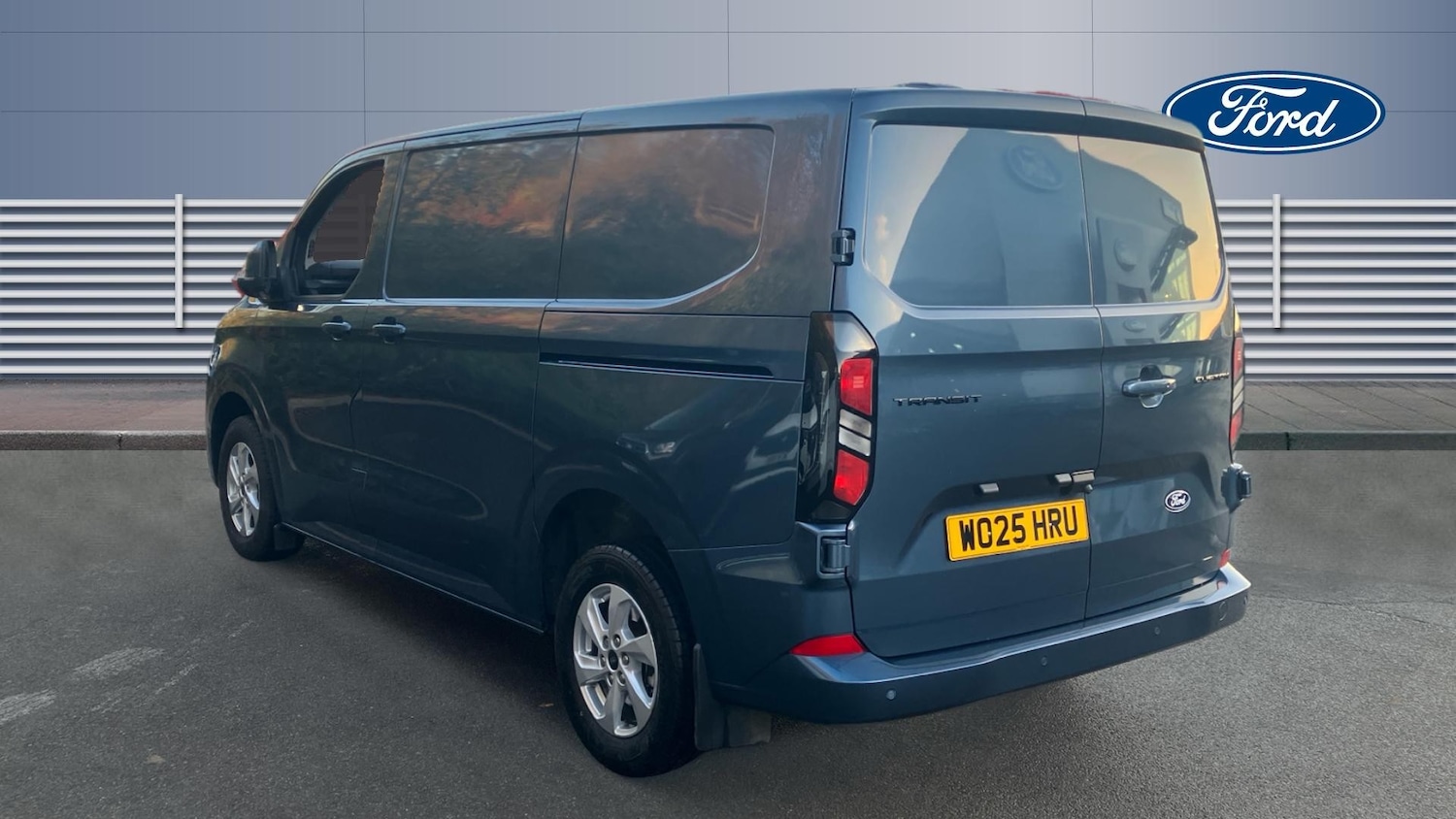 Used Ford Transit Custom 2025 for sale - 76637572: Photo 2