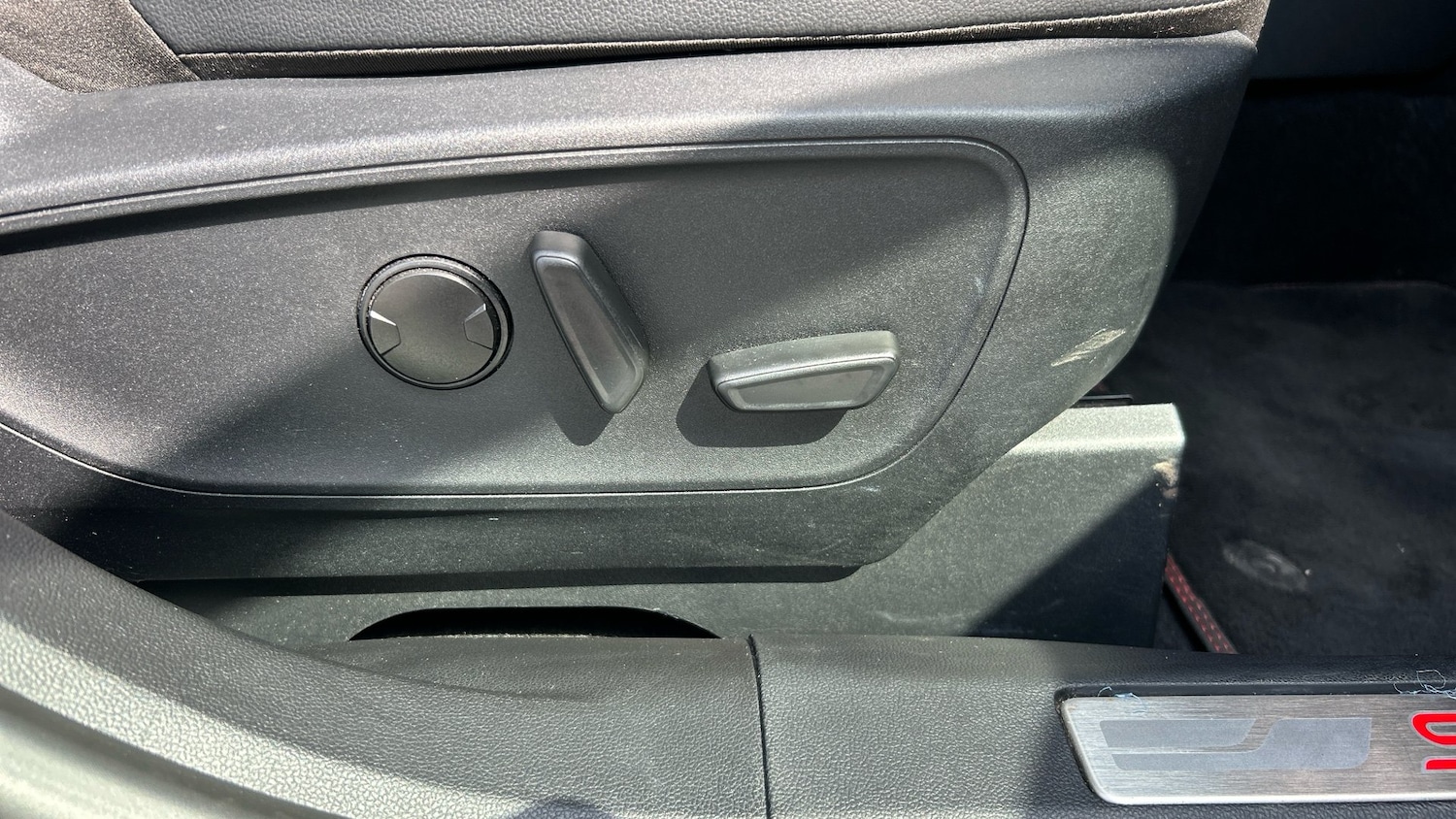 Vehicle 28