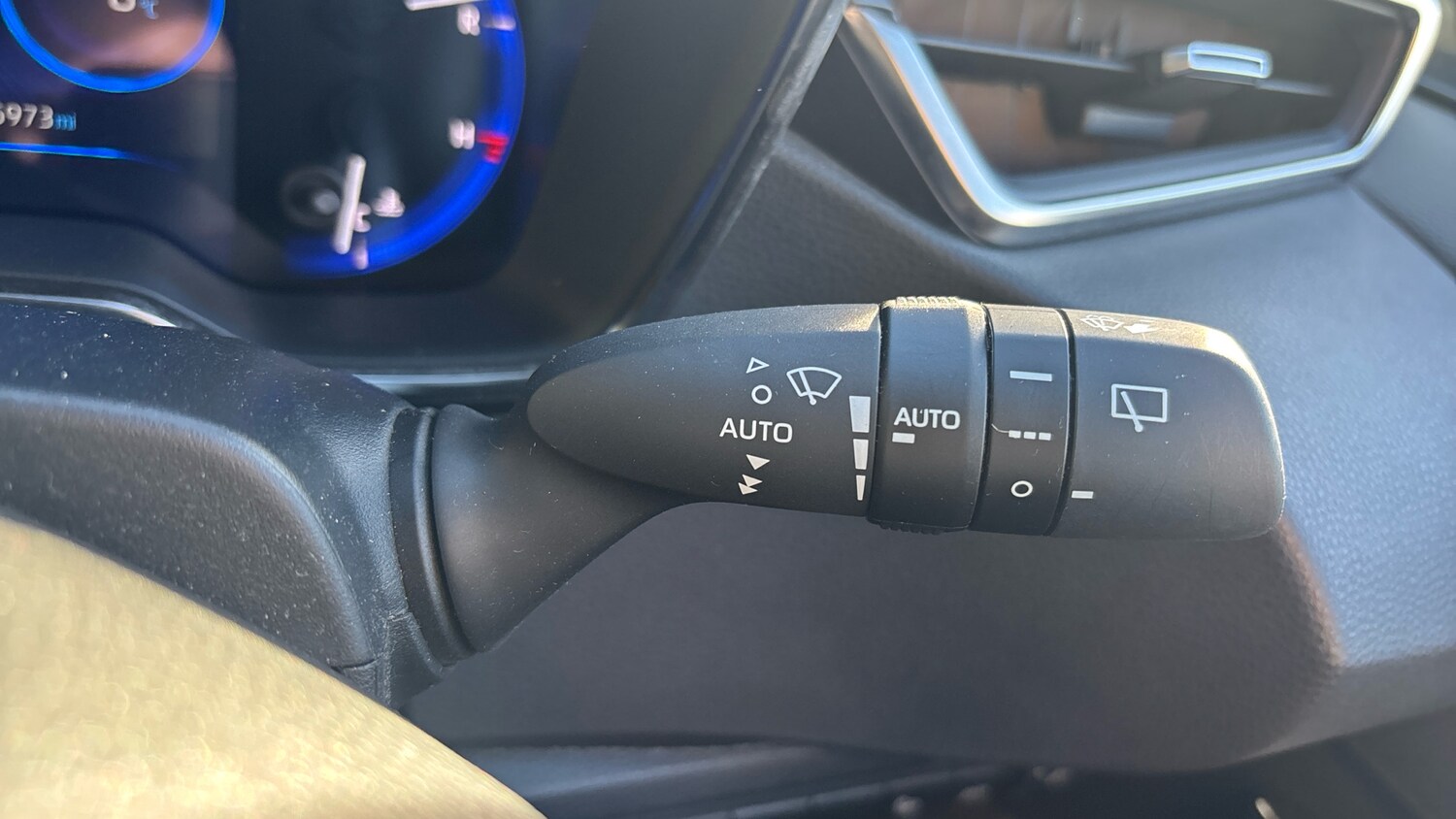 Used Toyota Corolla 2022 for sale - 76405130: Photo 24