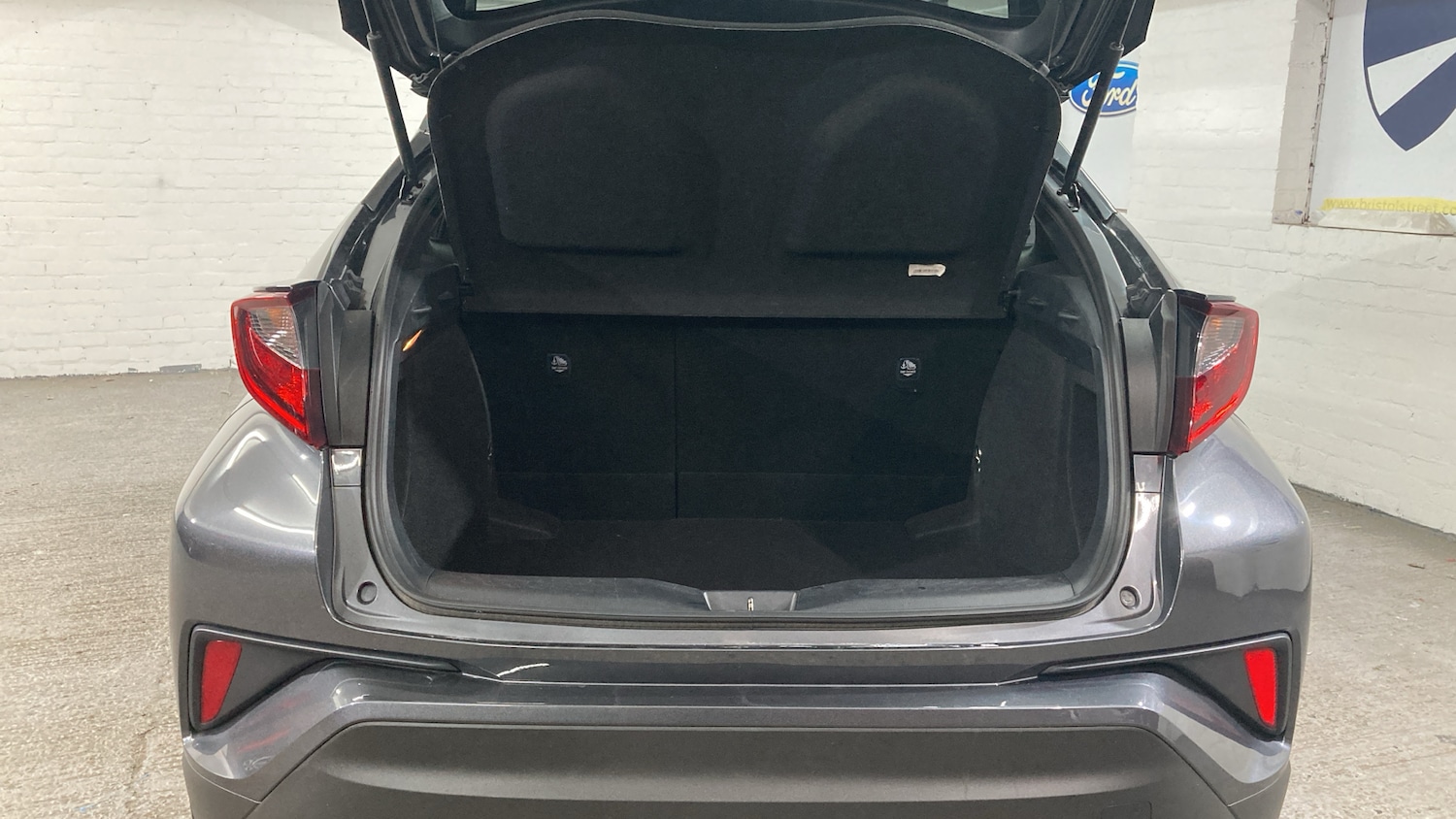 Used Toyota C-HR 2021 for sale - 76736406: Photo 29