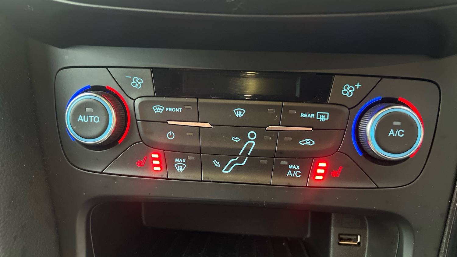 Used Ford Focus 2017 for sale - 76669092: Photo 24