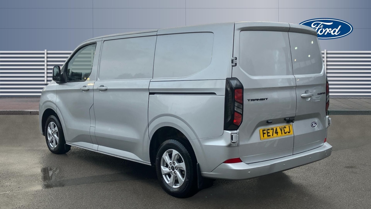 Used Ford Transit Custom 2024 for sale - 77159102: Photo 2