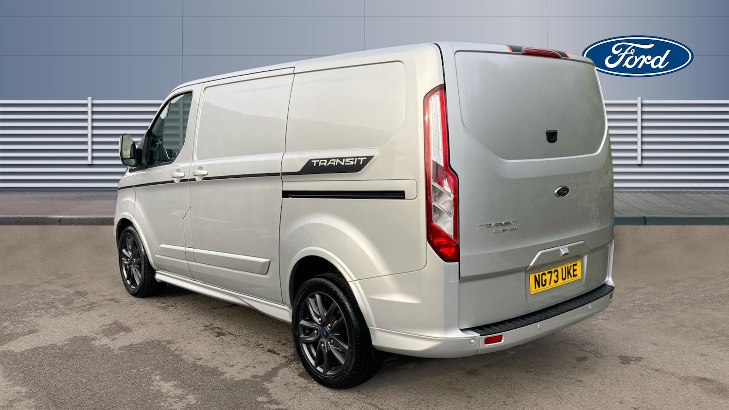 Used Ford Transit Custom 2023 for sale - 76504373: Photo 2