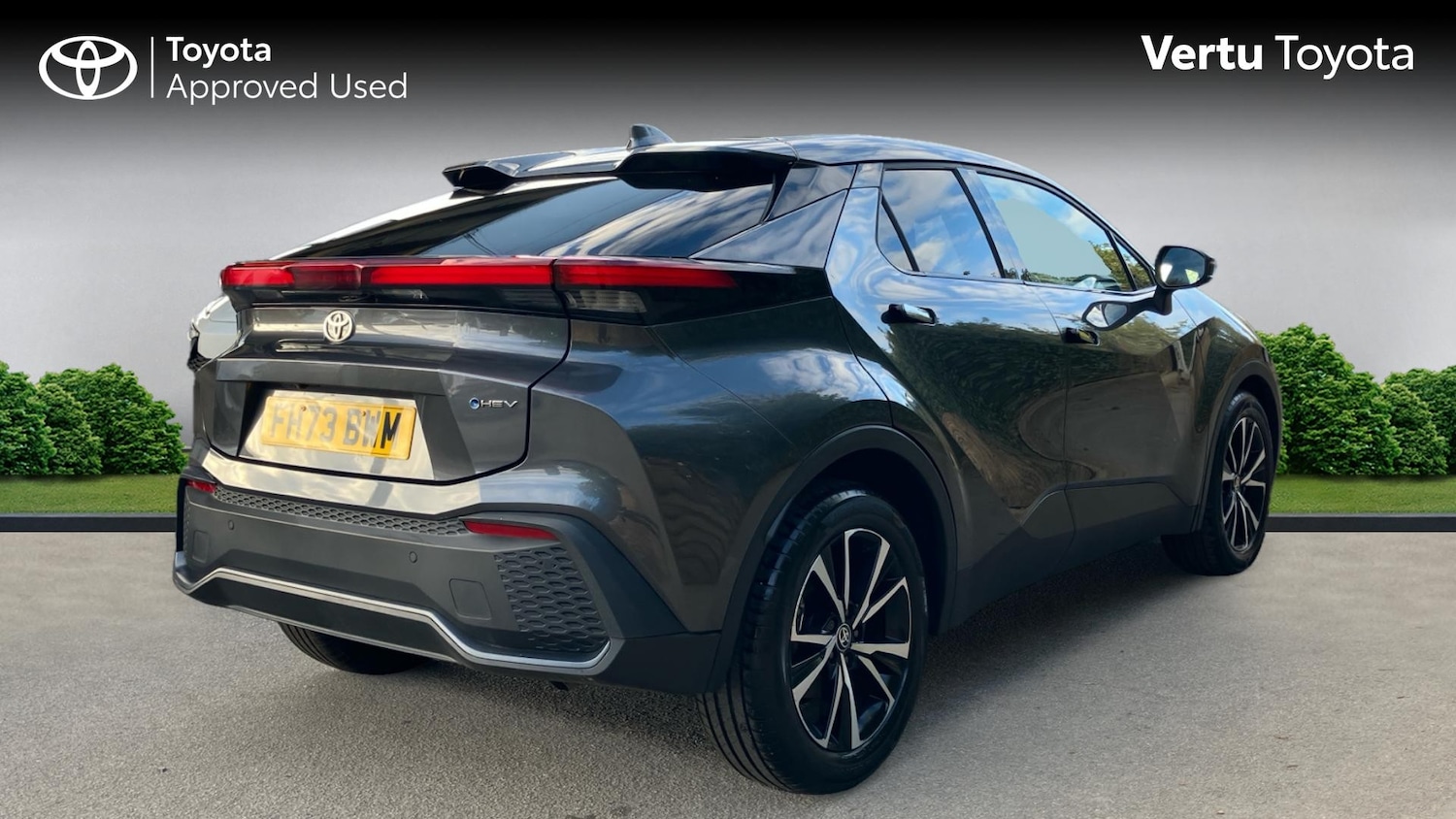 Used Toyota C-HR 2023 for sale - 76719179: Photo 2