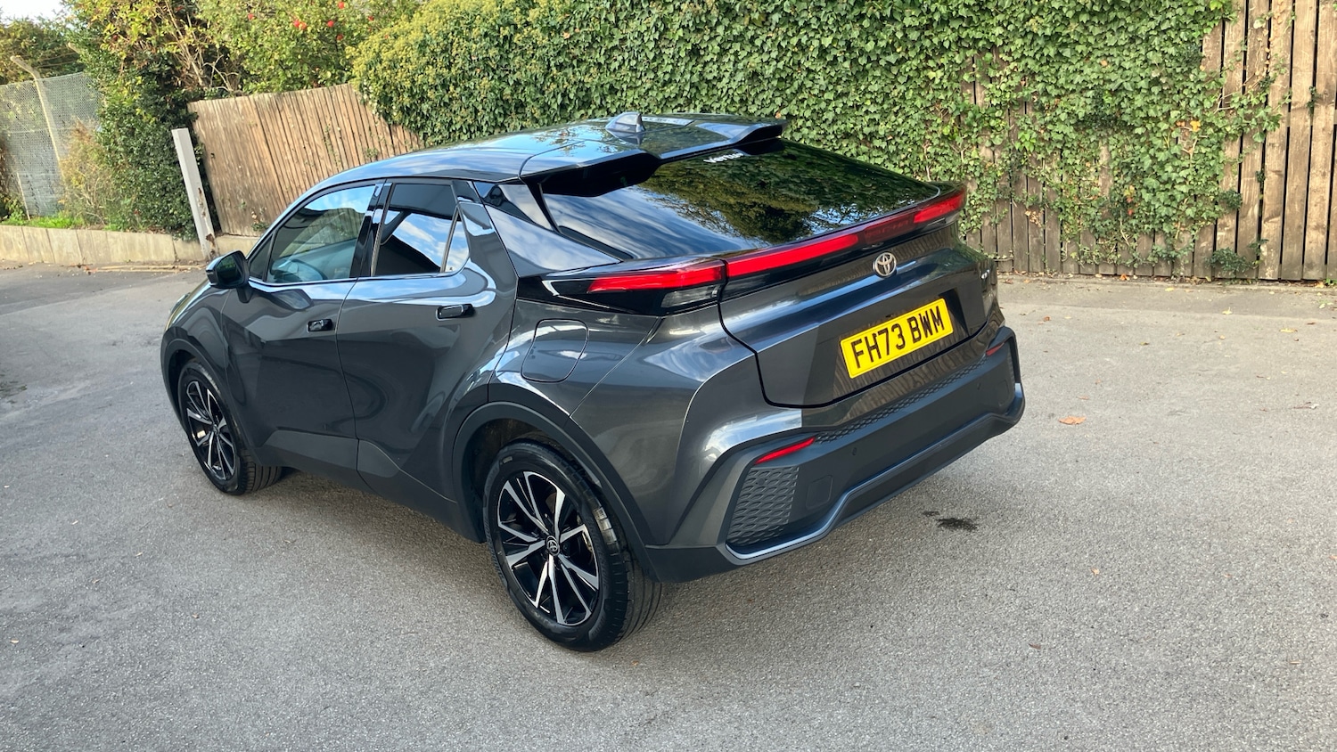 Used Toyota C-HR 2023 for sale - 76719179: Photo 30