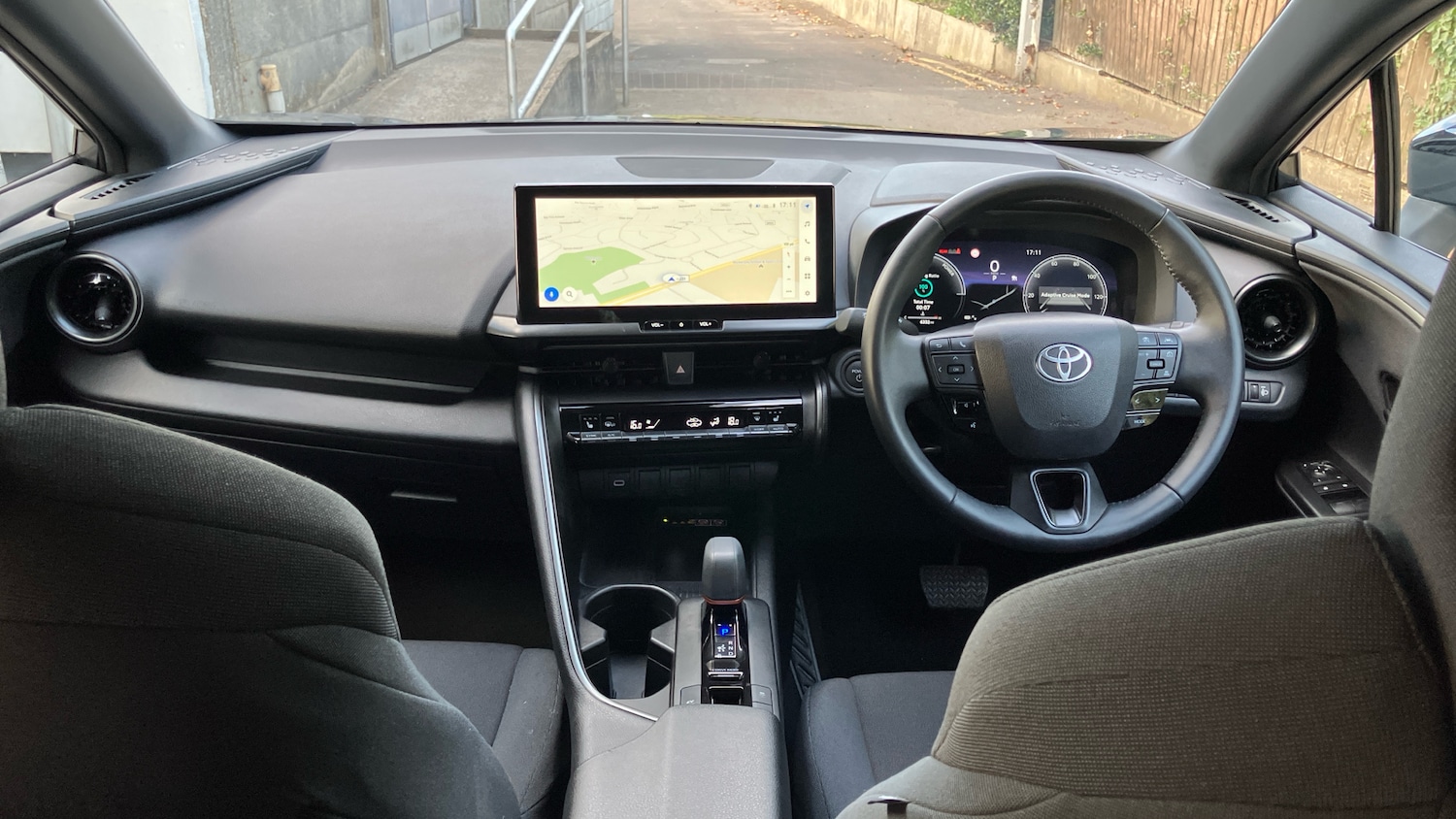 Used Toyota C-HR 2023 for sale - 76719179: Photo 5