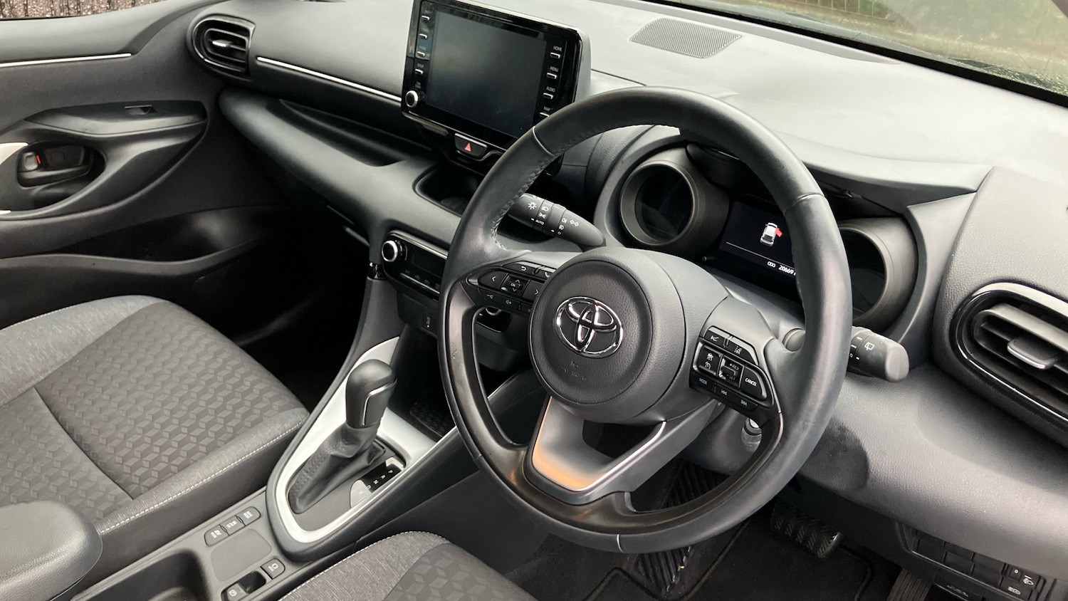 Used Toyota Yaris 2023 for sale - 77261322: Photo 11