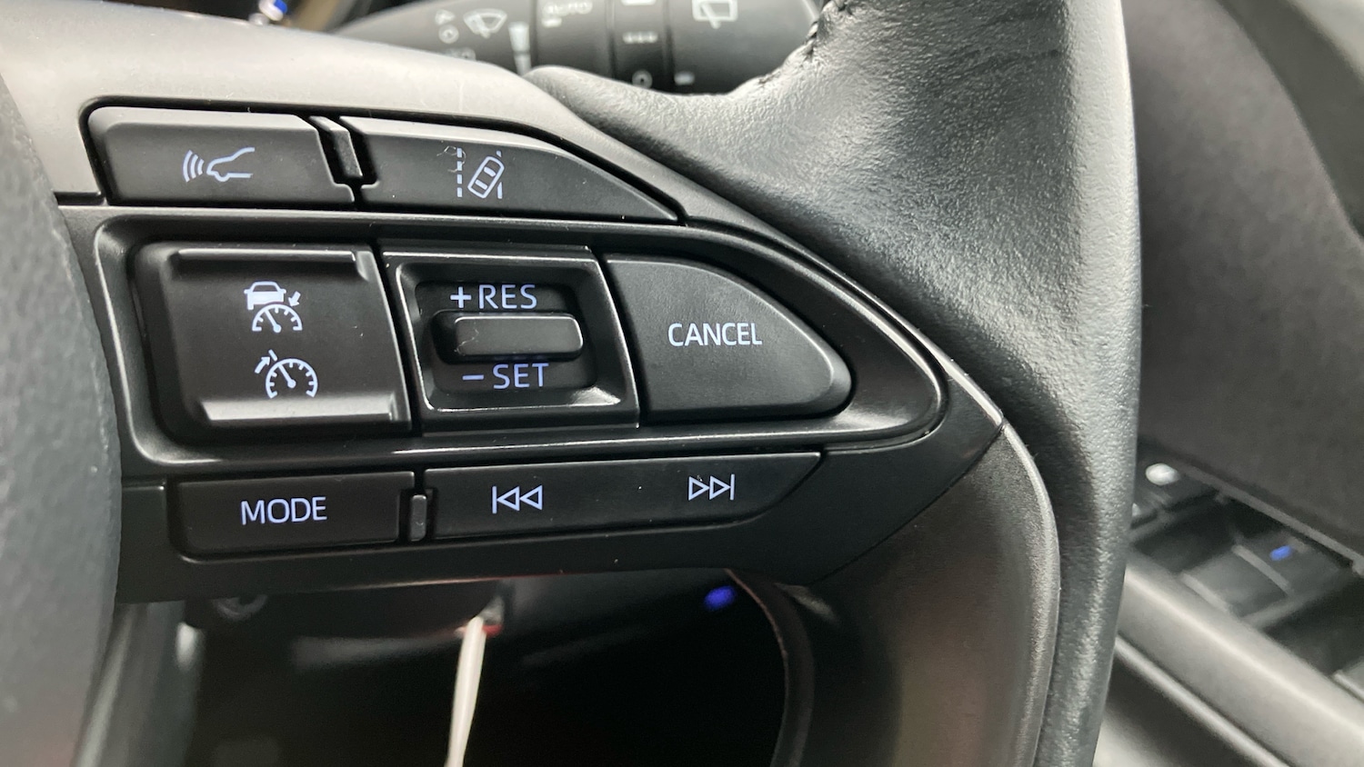 Used Toyota Yaris 2023 for sale - 77261322: Photo 25