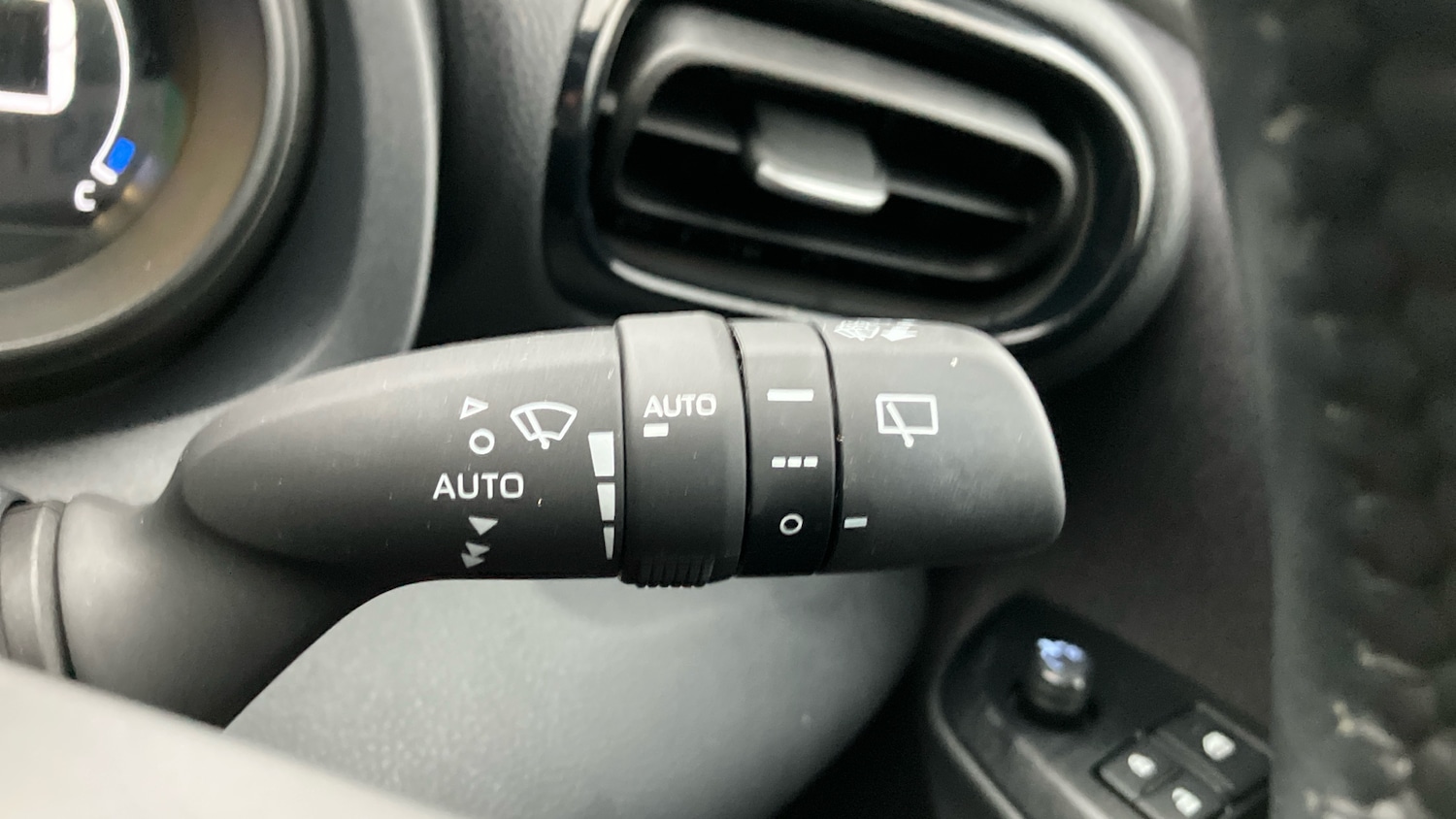 Used Toyota Yaris 2023 for sale - 77261322: Photo 26