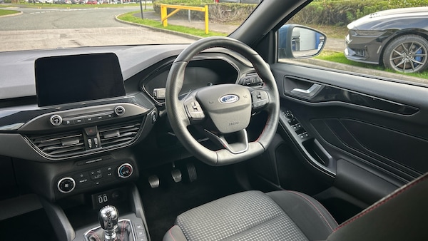 Used Ford Focus 2021 for sale - 76157700: Photo 11