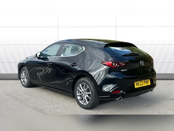 Used Mazda Mazda3 2023 for sale - 76088462: Photo 2
