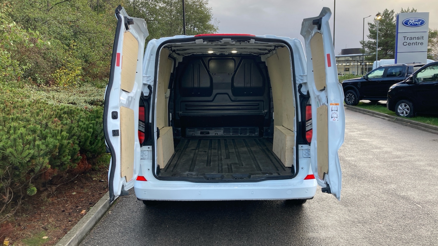 Used Ford Transit Custom 2024 for sale - 76627899: Photo 3