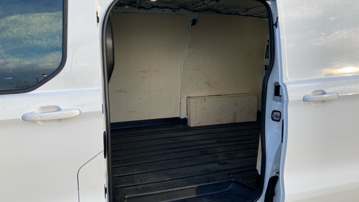Used Ford Transit Custom 2024 for sale - 76627899: Photo 5