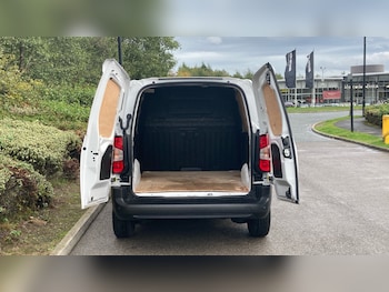 Used Vauxhall Combo 2024 for sale - 76143597: Photo