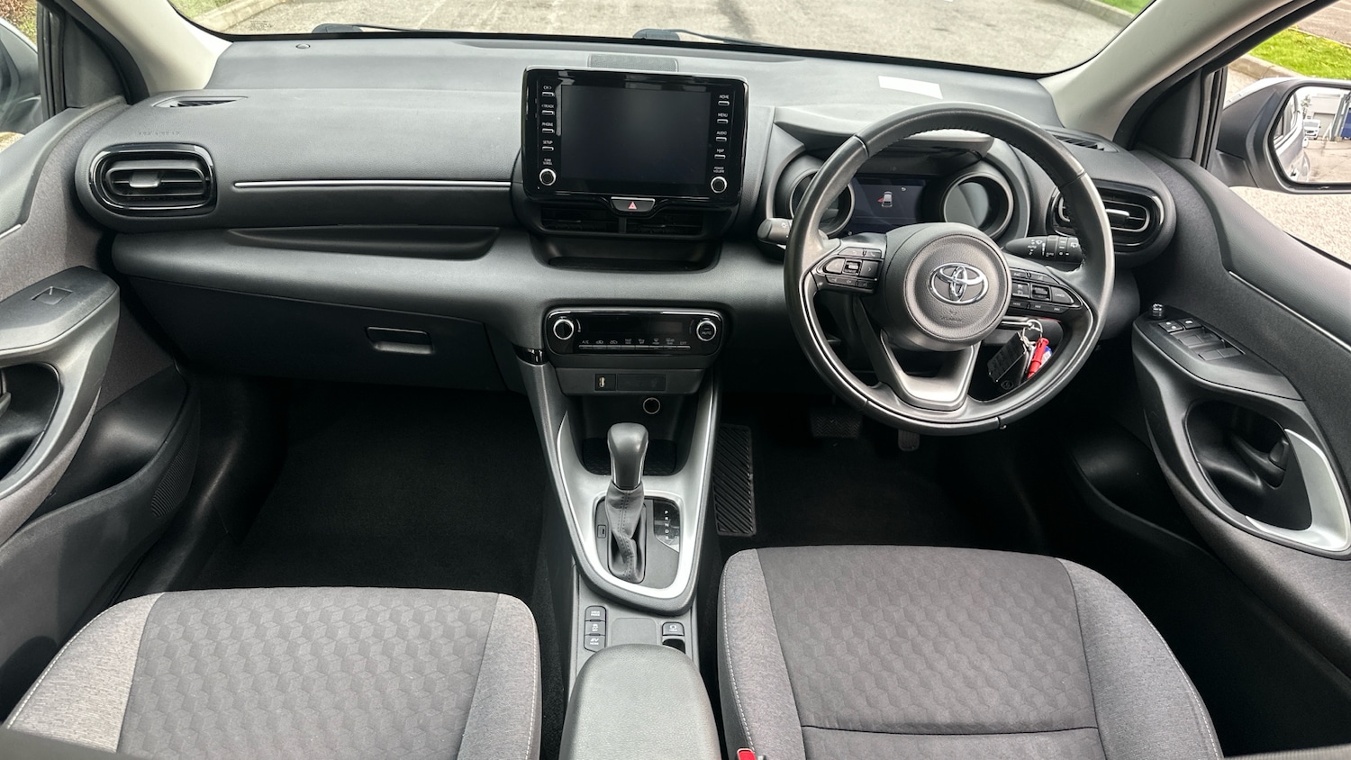 Used Toyota Yaris 2022 for sale - 76374029: Photo 10