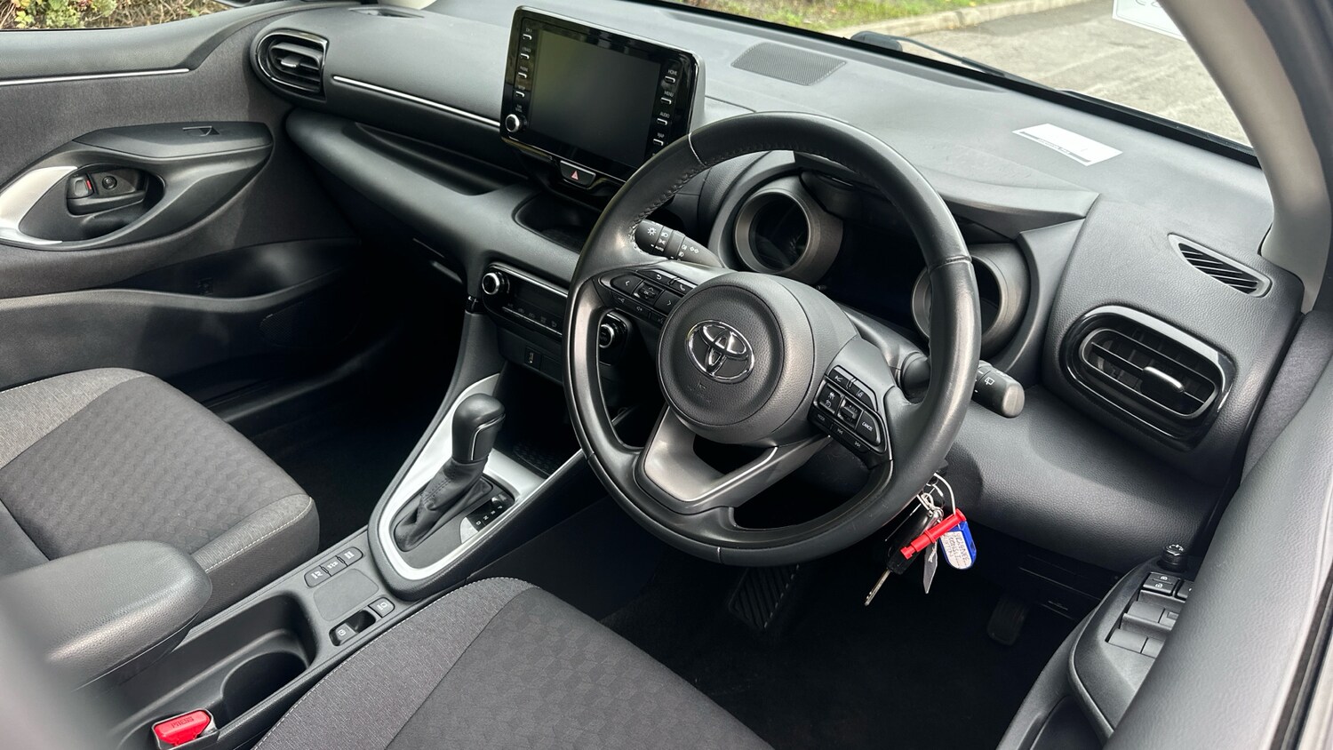 Used Toyota Yaris 2022 for sale - 76374029: Photo 11