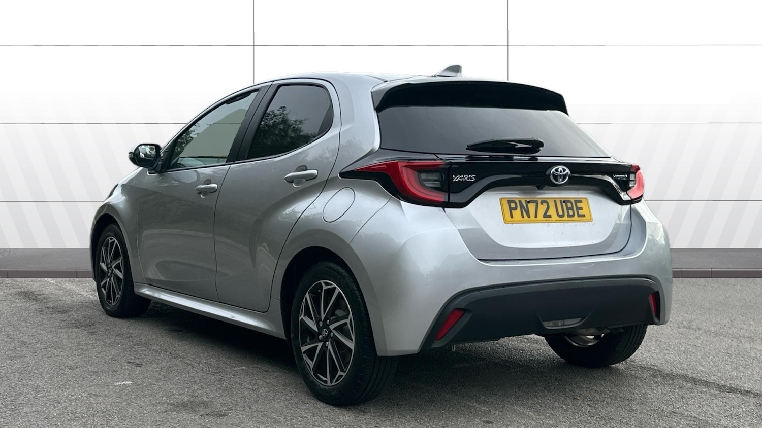 Used Toyota Yaris 2022 for sale - 76374029: Photo 2