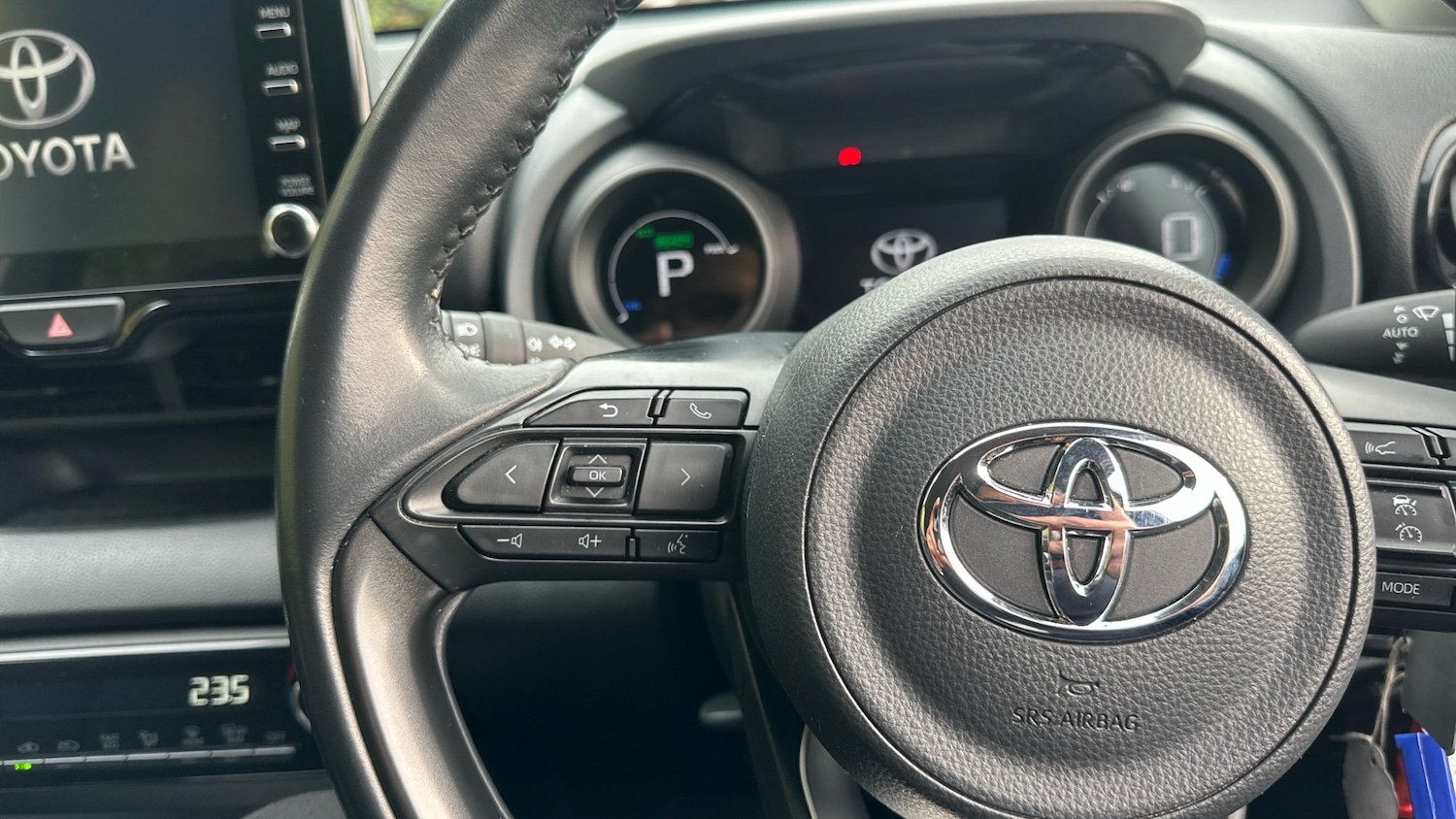 Used Toyota Yaris 2022 for sale - 76374029: Photo 21