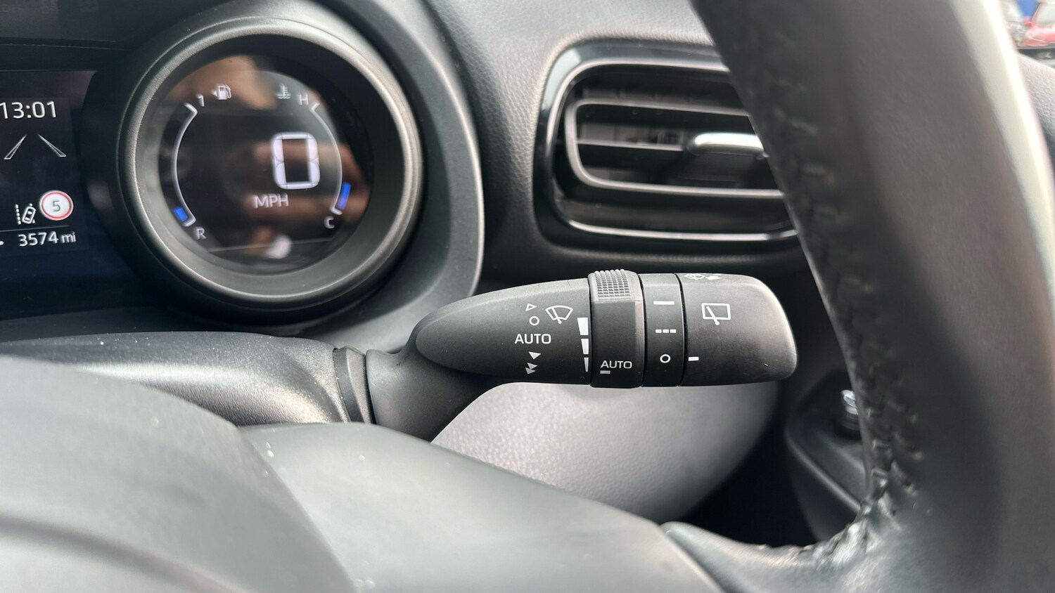 Used Toyota Yaris 2022 for sale - 76374029: Photo 24