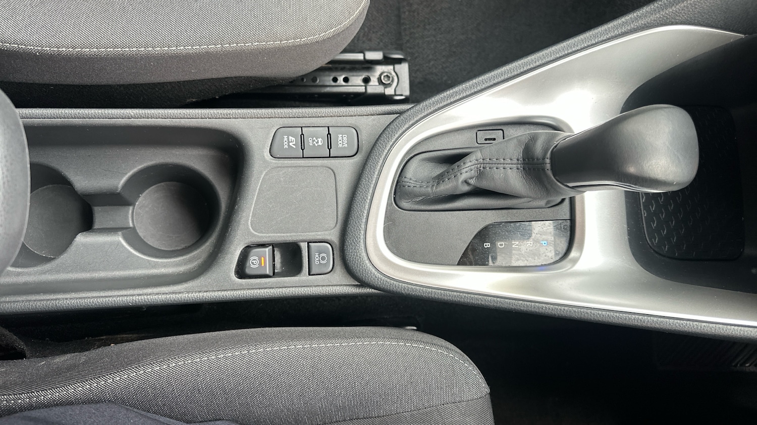 Used Toyota Yaris 2022 for sale - 76374029: Photo 30