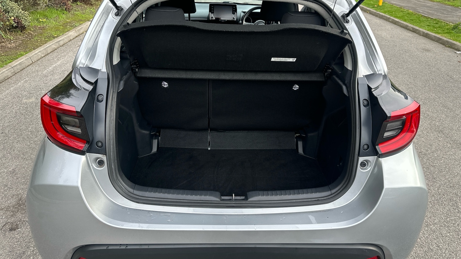 Used Toyota Yaris 2022 for sale - 76374029: Photo 4