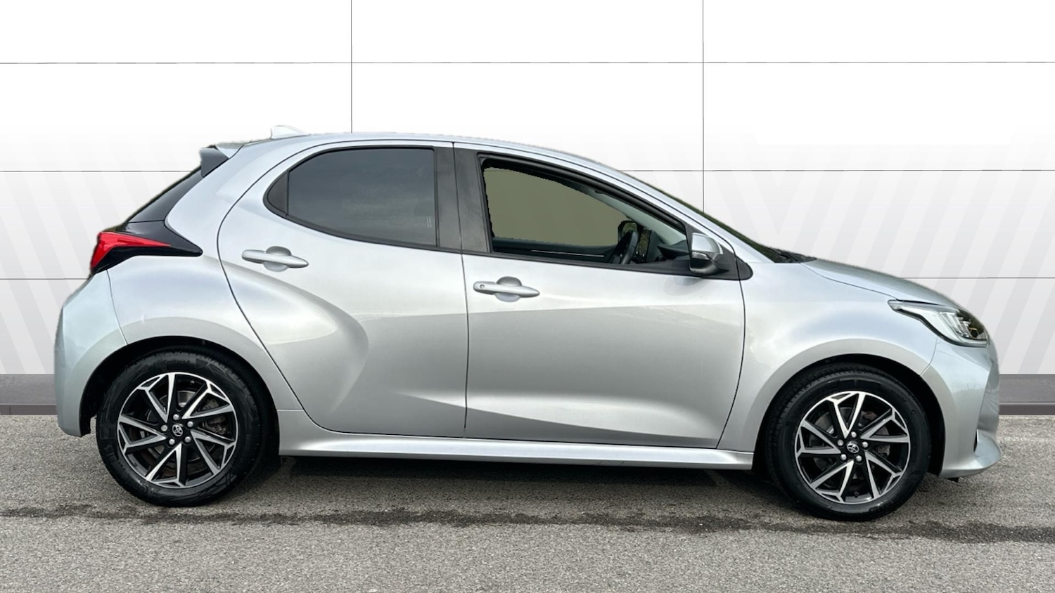 Used Toyota Yaris 2022 for sale - 76374029: Photo 5