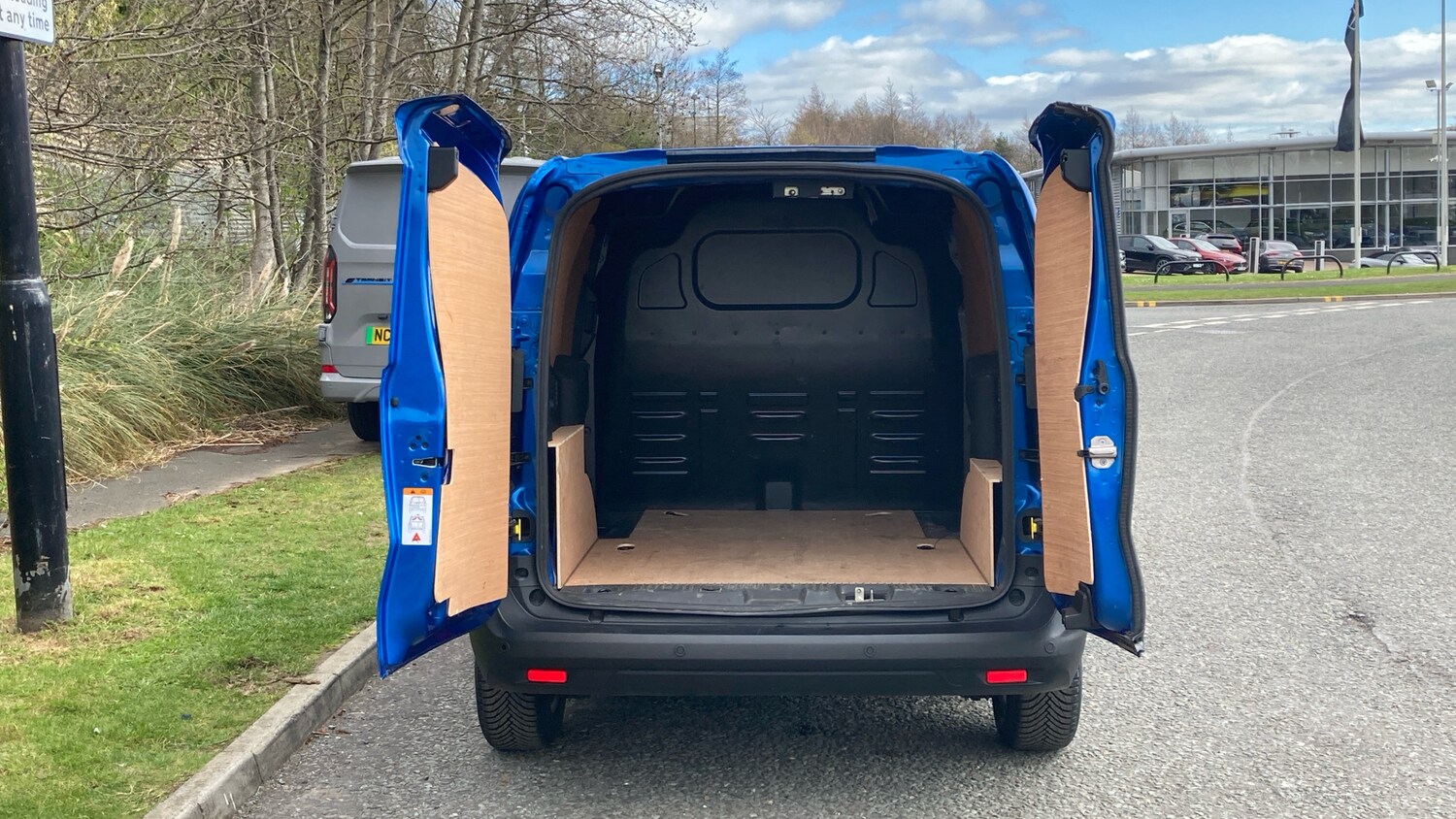 Used Ford Transit Courier 2024 for sale - 78090557: Photo 3