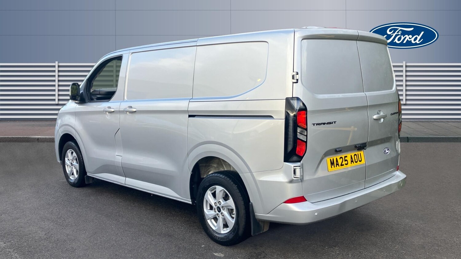 Used Ford Transit Custom 2025 for sale - 76649512: Photo 2