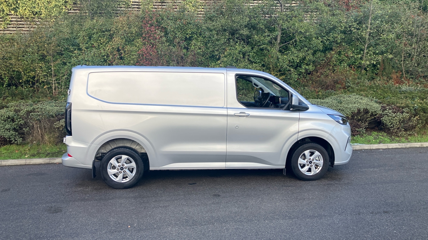 Used Ford Transit Custom 2025 for sale - 76649512: Photo 9