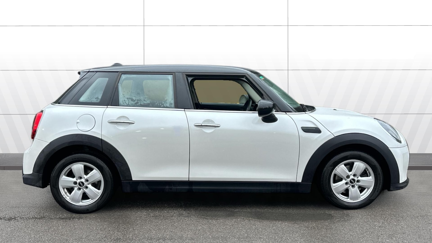 Used MINI Cooper 2023 for sale - 77310436: Photo 5